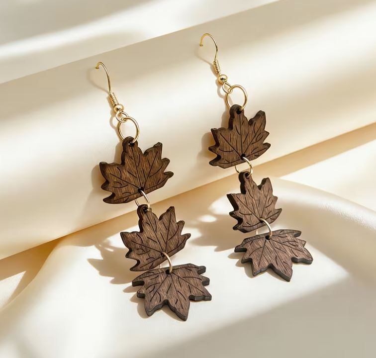 Tři lístky v tichém pohybu. (pohyb, klid, růst, rovnováha)