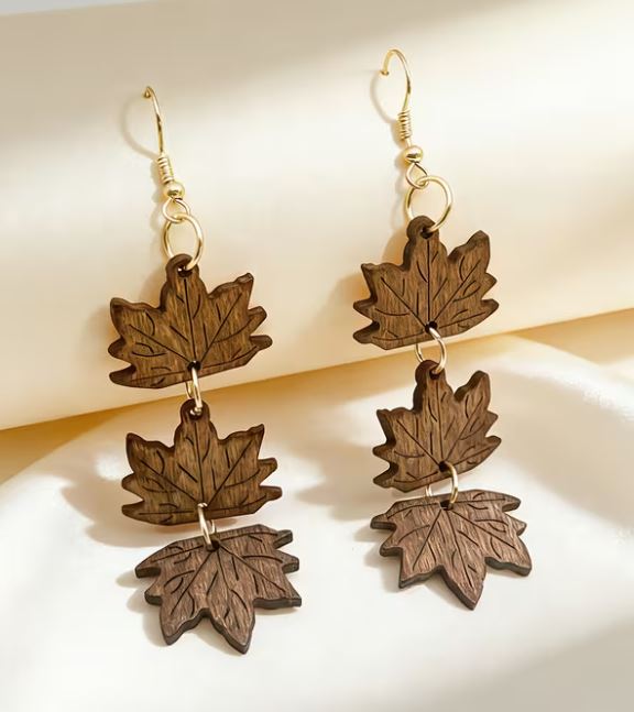 Tři lístky v tichém pohybu. (pohyb, klid, růst, rovnováha)